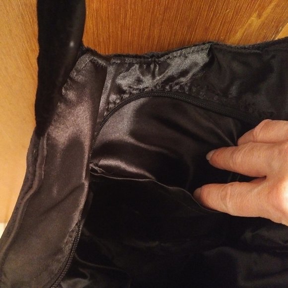 NWOT Black Velvet Shoulder Bag/Tote, Gold Sequins & Beads - Picture 9 of 13